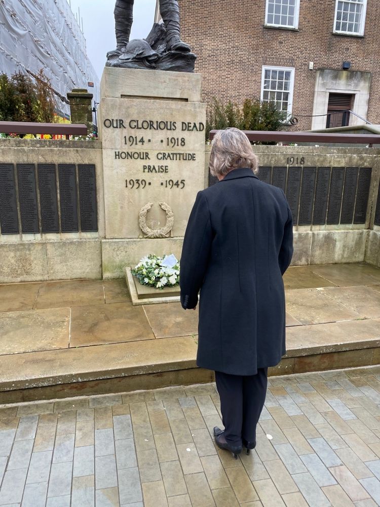 Mayor remembers victims of the Holocaust